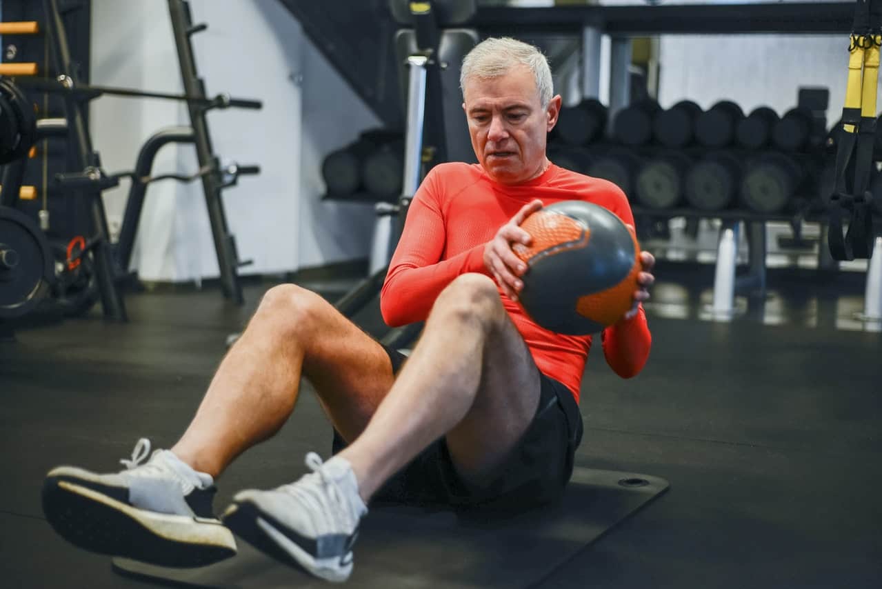 Explained Medicine Ball vs Wall Ball vs Dead Ball (DBall) vs Slam