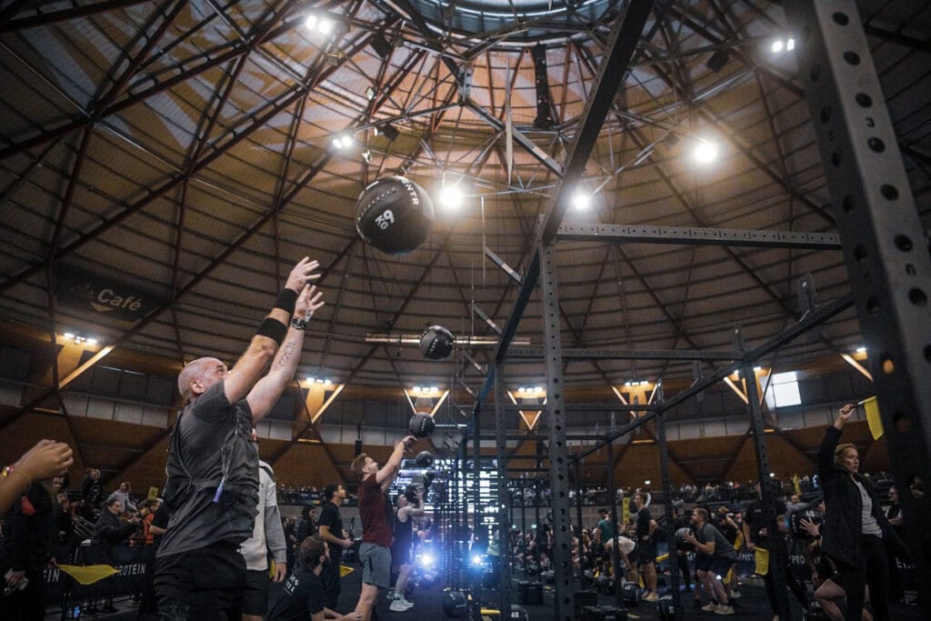 HYROX Sydney Showground, men doing wall balls